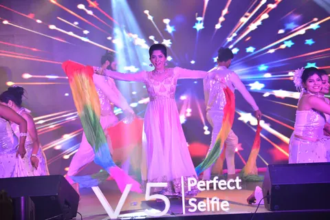 Dance performance on stage at a vivo V5 launch event